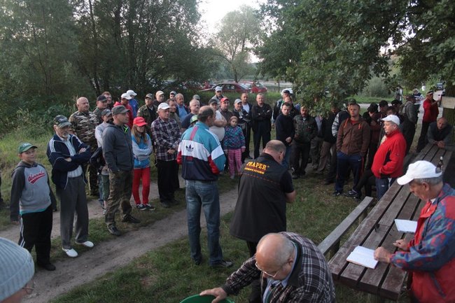 Trudna walka o duże ryby - zdjęcia