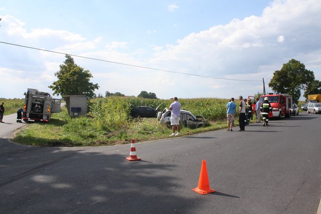 Troje rannych w wypadku - zdjęcia