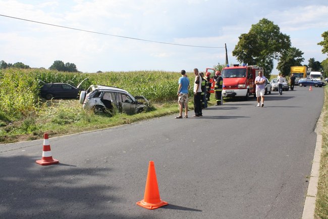 Troje rannych w wypadku - zdjęcia