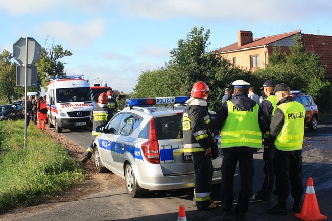 Zderzyły się dwie osobówki - zdjęcia