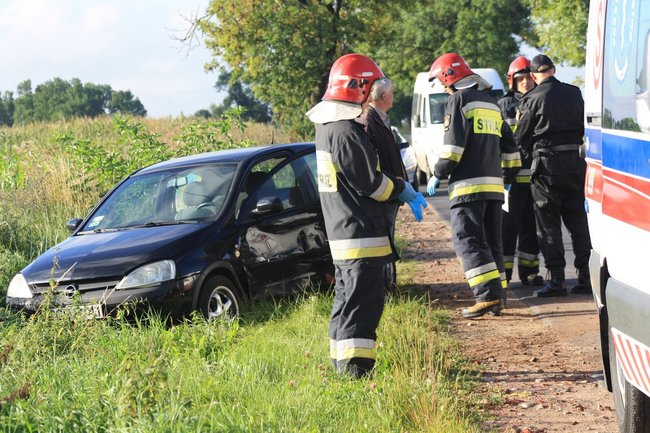 Zderzyły się dwie osobówki - zdjęcia