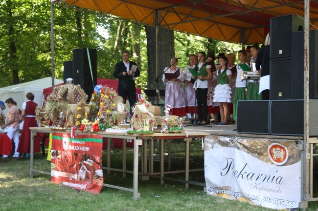 Dożynki z chlebem i białą kiełbasą - zdjęcia