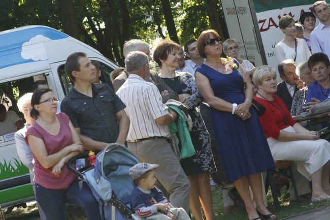 Dożynki z chlebem i białą kiełbasą - zdjęcia