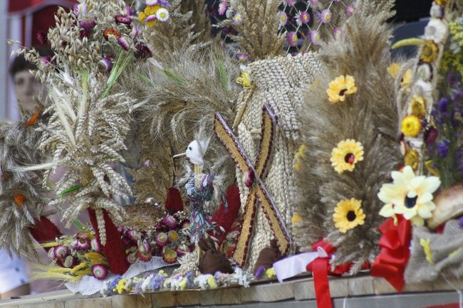 Dożynki z chlebem i białą kiełbasą - zdjęcia