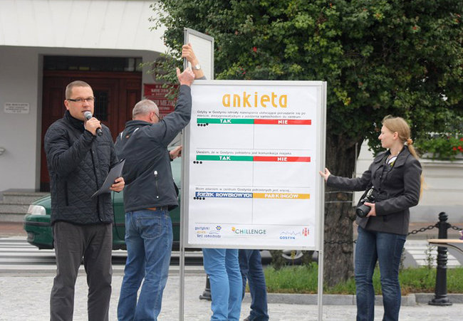 Bruk kontra szpilki - zdjęcia