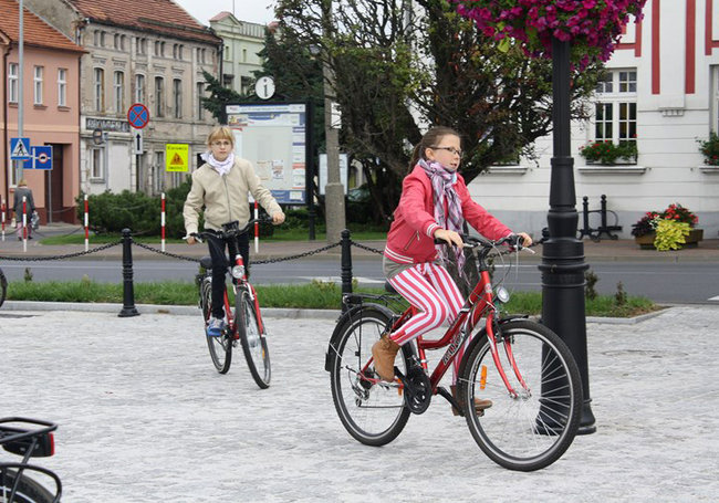 Bruk kontra szpilki - zdjęcia