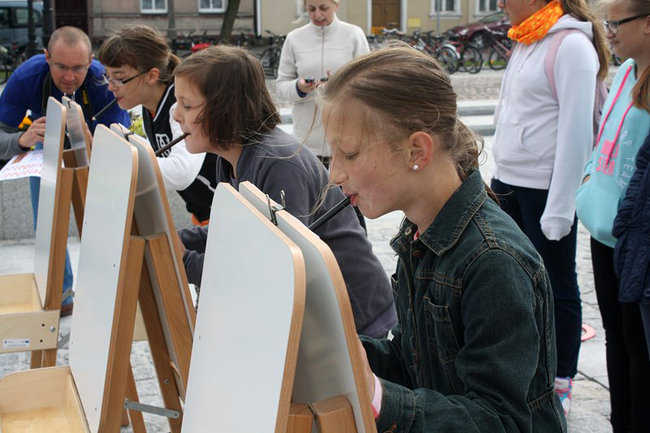 Bruk kontra szpilki - zdjęcia