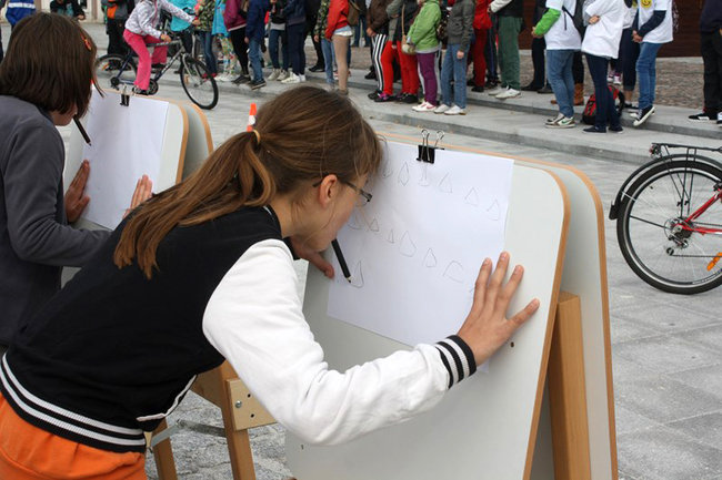 Bruk kontra szpilki - zdjęcia