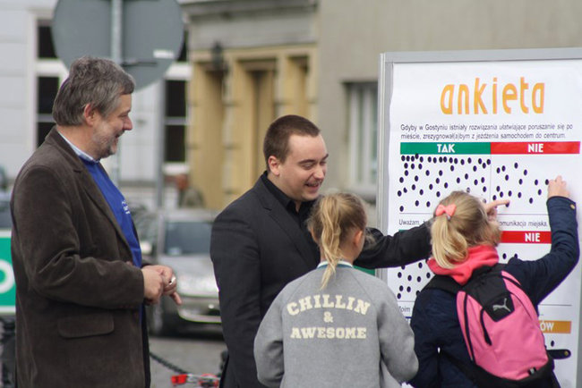 Bruk kontra szpilki - zdjęcia