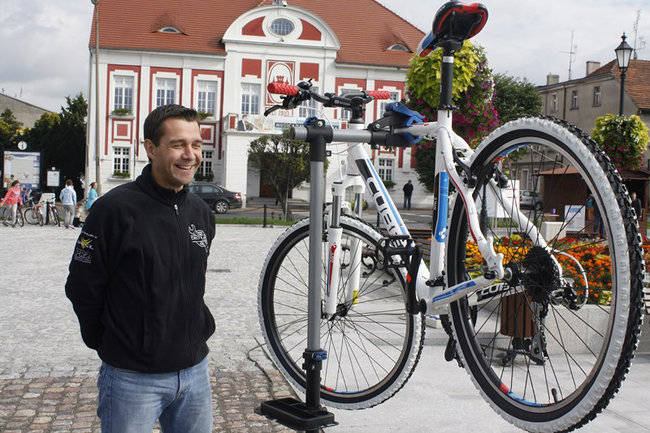 Bruk kontra szpilki - zdjęcia