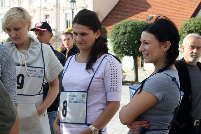 Bruk kontra szpilki - zdjęcia