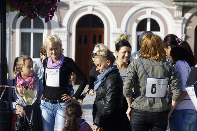 Bruk kontra szpilki - zdjęcia