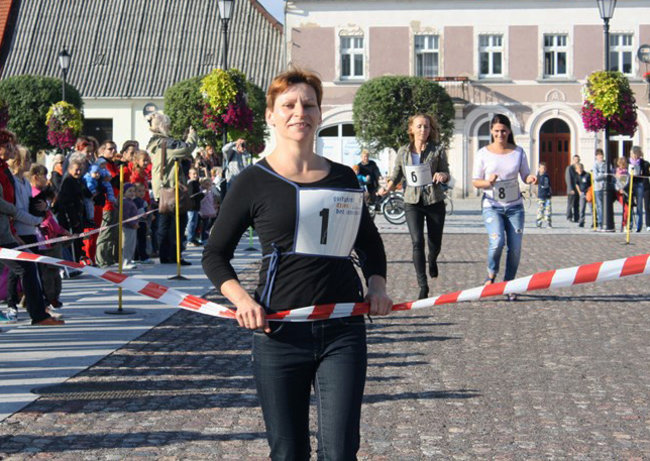 Bruk kontra szpilki - zdjęcia