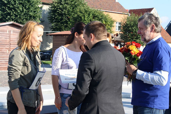 Bruk kontra szpilki - zdjęcia