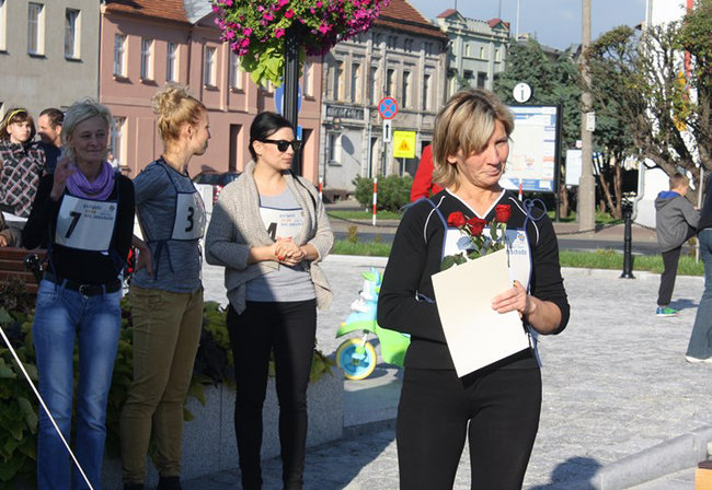 Bruk kontra szpilki - zdjęcia