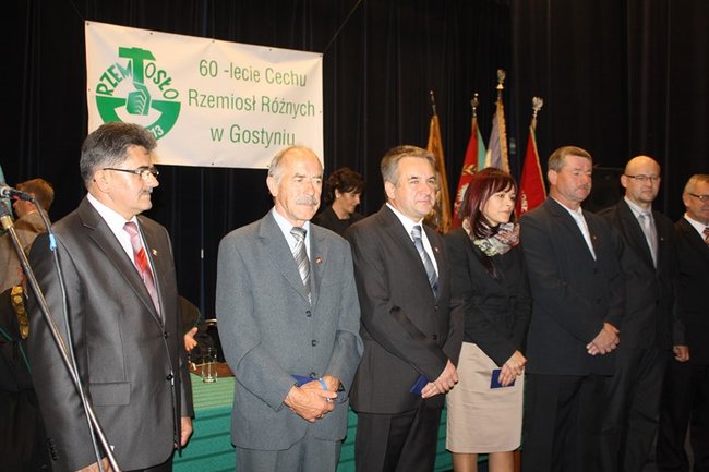 Rocznica w cieniu obaw - zdjęcia