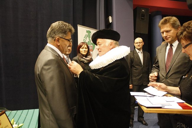 Rocznica w cieniu obaw - zdjęcia