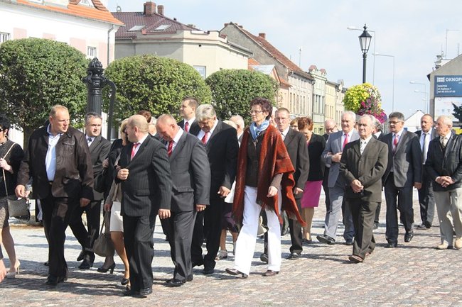 Rocznica w cieniu obaw - zdjęcia