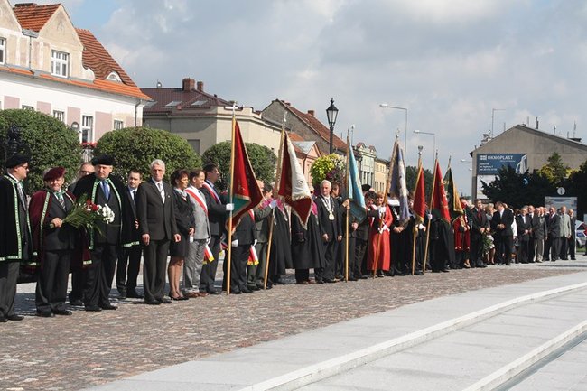 Rocznica w cieniu obaw - zdjęcia