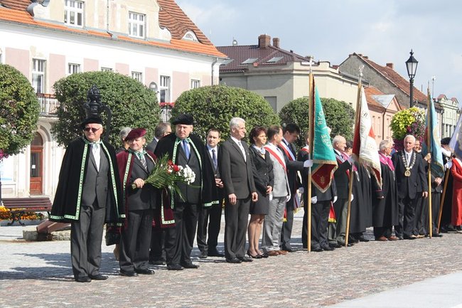 Rocznica w cieniu obaw - zdjęcia