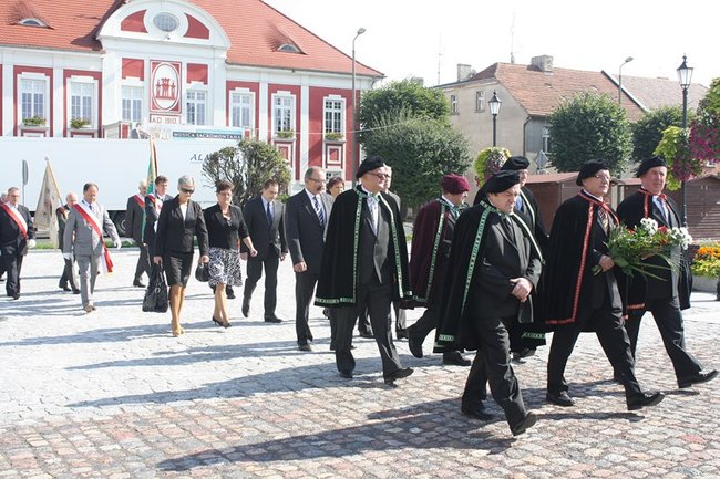 Rocznica w cieniu obaw - zdjęcia