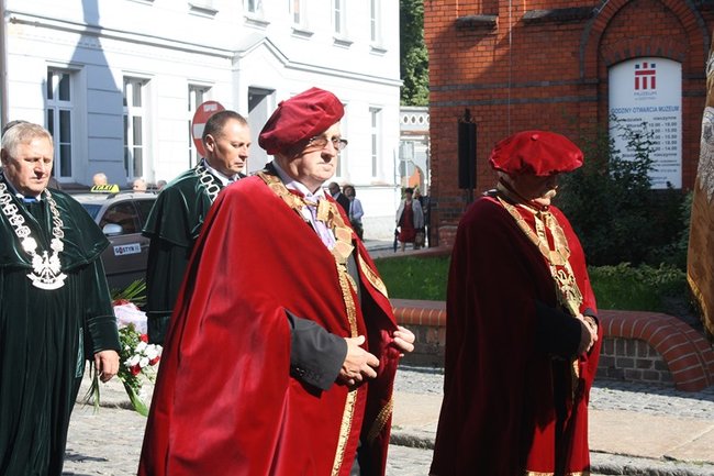 Rocznica w cieniu obaw - zdjęcia