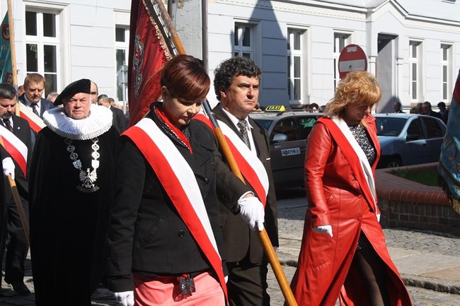 Rocznica w cieniu obaw - zdjęcia