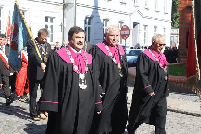 Rocznica w cieniu obaw - zdjęcia