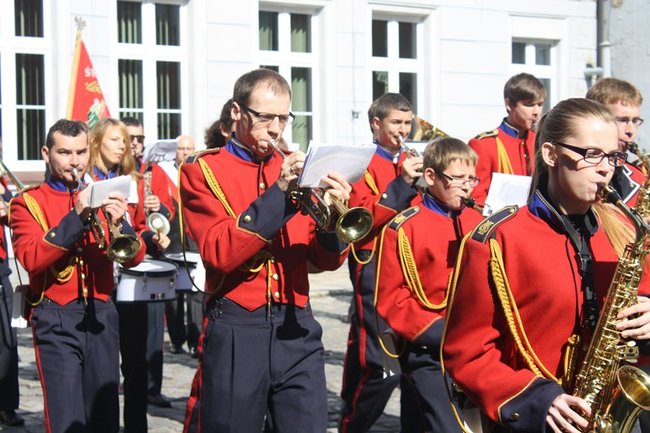 Rocznica w cieniu obaw - zdjęcia