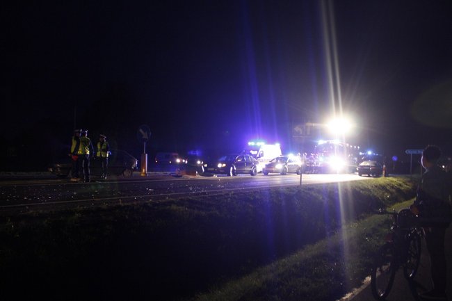 Ściął dwa znaki drogowe - zdjęcia