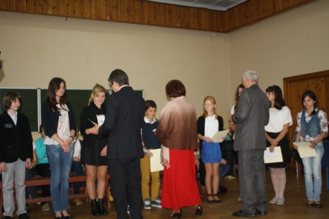 Nagrodzili wzorowych uczniów - zdjęcia