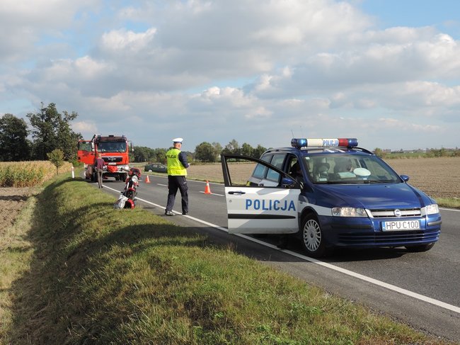 TIR zahaczył motorowerzystę - zdjęcia