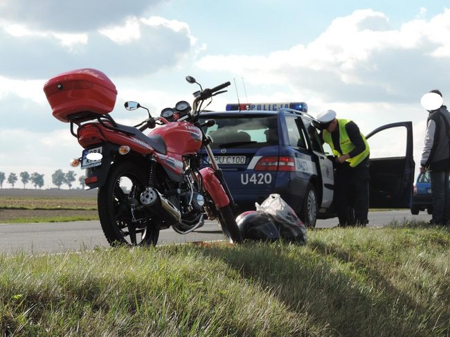 TIR zahaczył motorowerzystę - zdjęcia