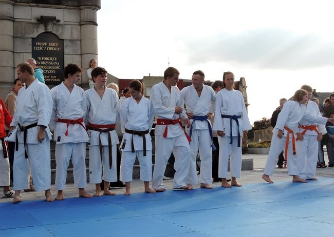 W szczytnym celu - zdjęcia