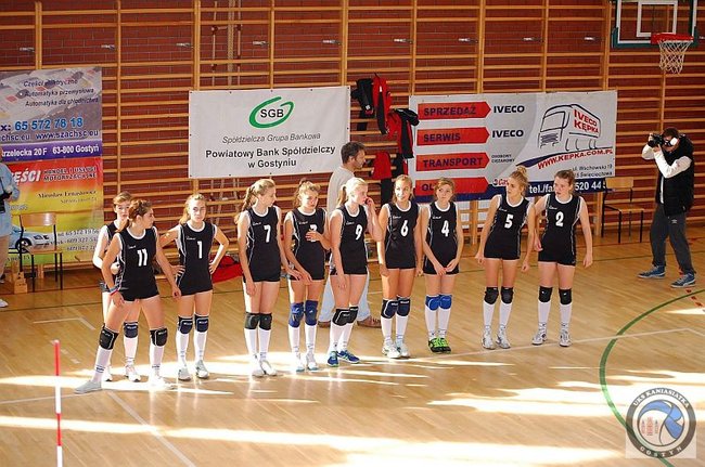 Siatkarze prą do przodu - zdjęcia