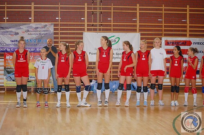 Siatkarze prą do przodu - zdjęcia