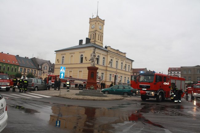 Pożar na piętrze ratusza - zdjęcia