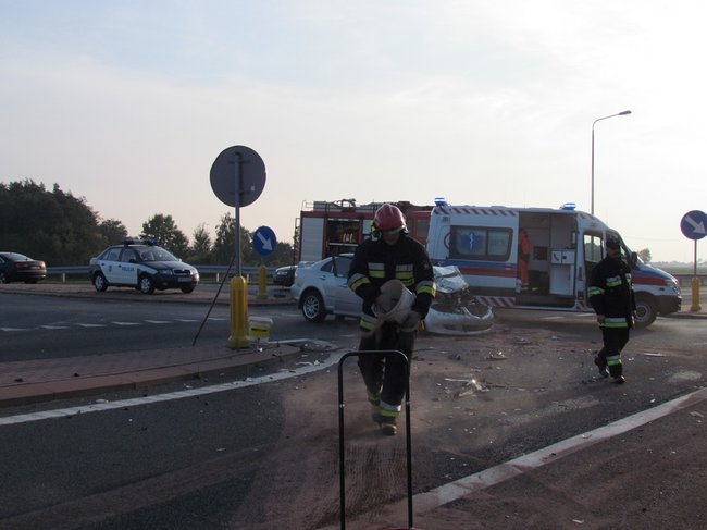Zderzenie na obwodnicy - zdjęcia