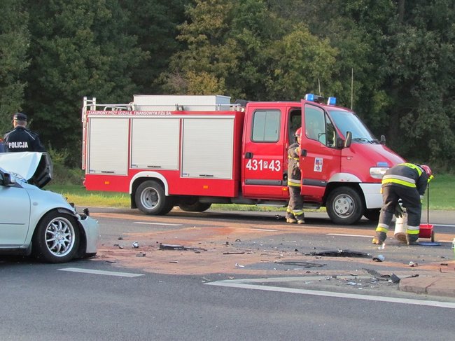 Zderzenie na obwodnicy - zdjęcia