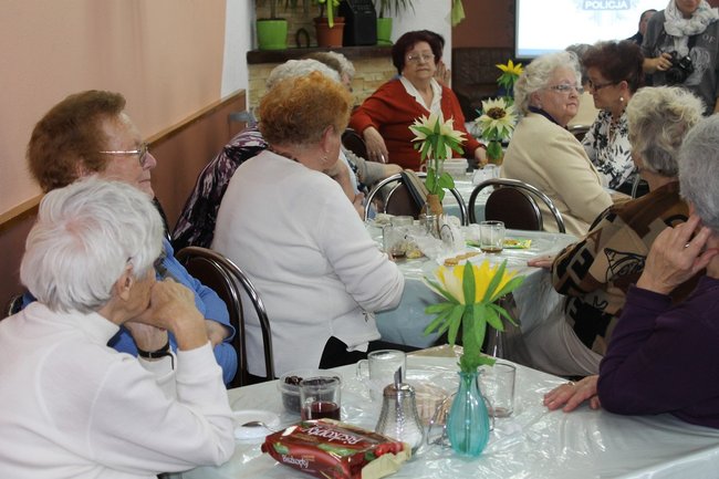 O czym seniorzy wiedzieć powinni - zdjęcia