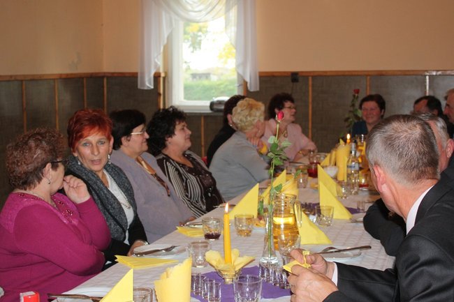 Seniorzy bawili się do nocy - zdjęcia