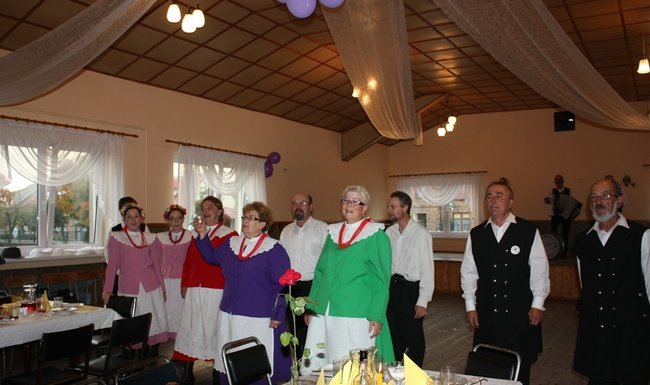 Seniorzy bawili się do nocy - zdjęcia