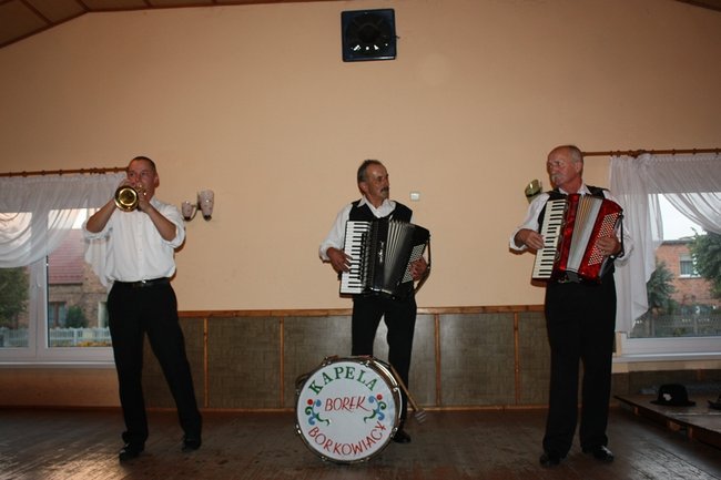 Seniorzy bawili się do nocy - zdjęcia