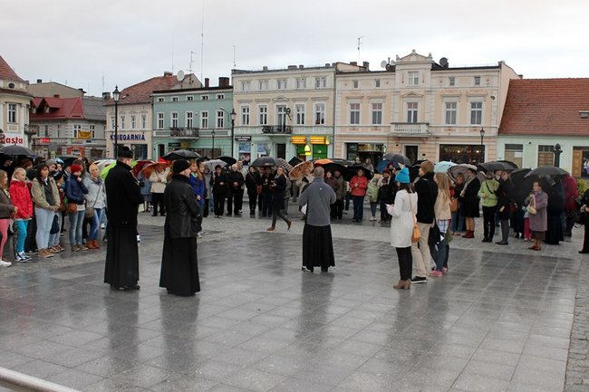 Zrobili raban na rynku - zdjęcia
