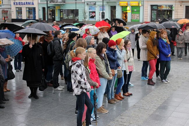 Zrobili raban na rynku - zdjęcia