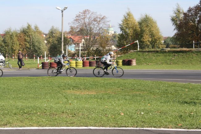 Festyn na dwóch kółkach - zdjęcia