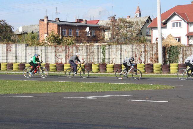 Festyn na dwóch kółkach - zdjęcia