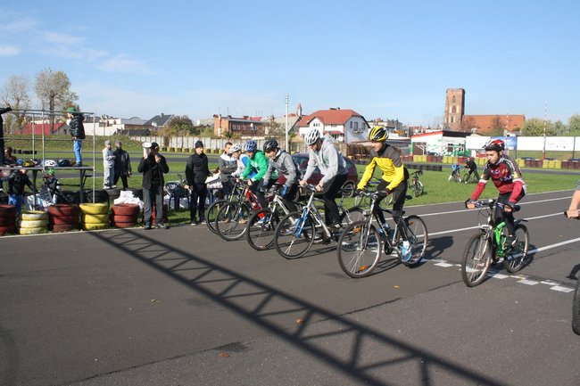 Festyn na dwóch kółkach - zdjęcia