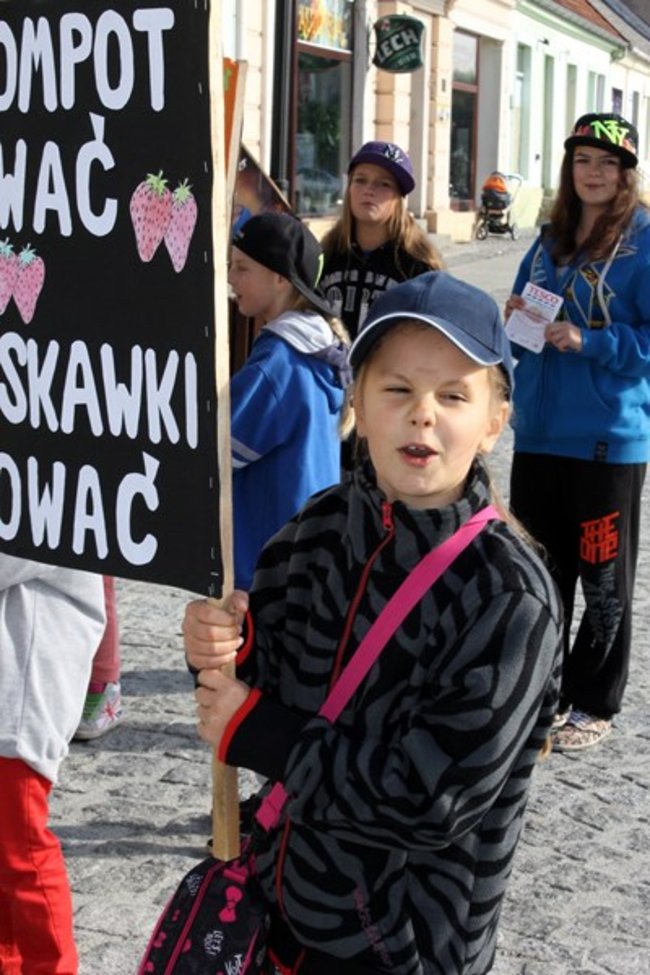 Uczniowie wyszli na ulicę - zdjęcia