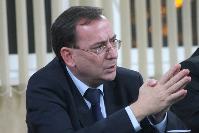 Witany owacjami na stojąco - zdjęcia